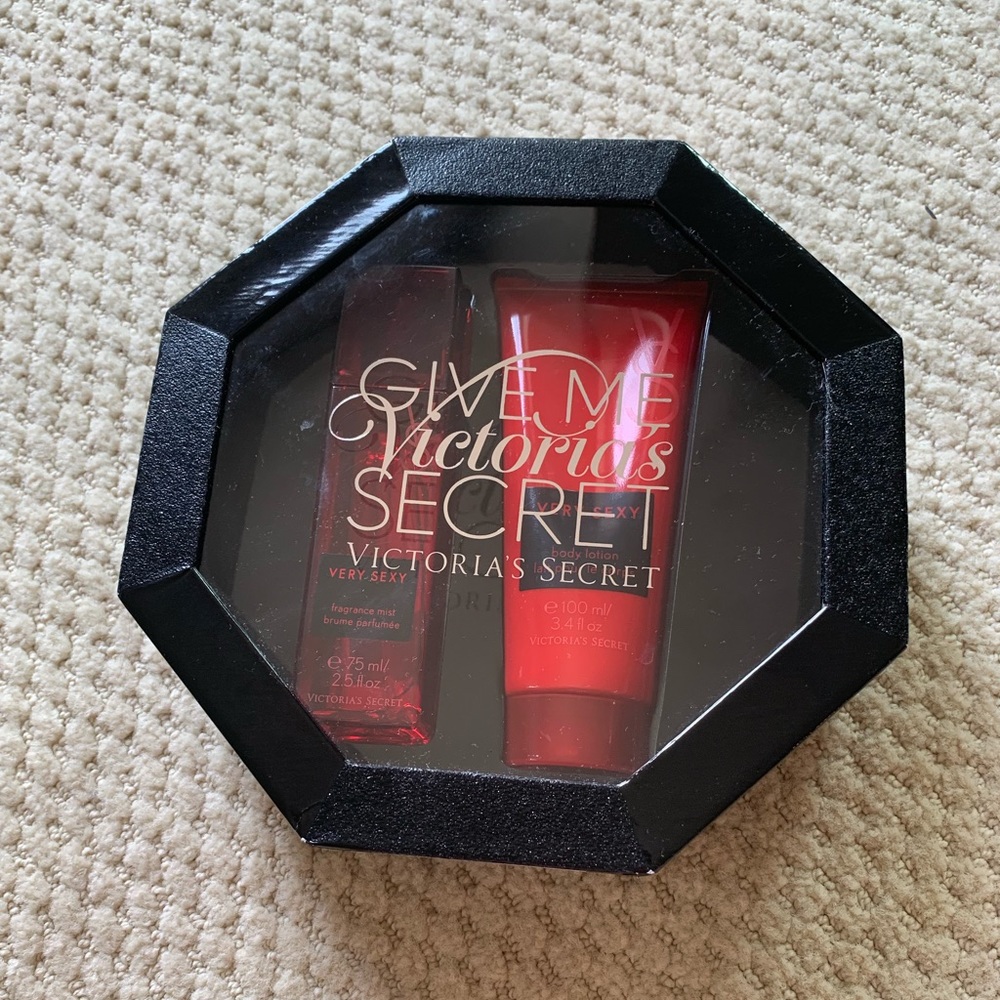 Victoria’s Secret Very Sexy Fragrance Set